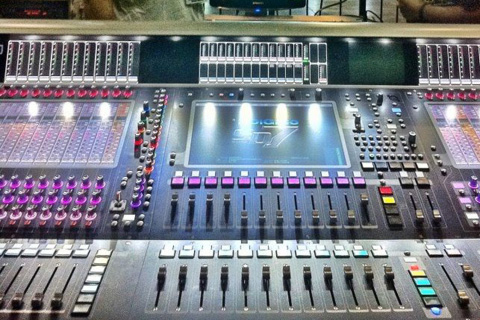 Engineer/tour manager Robert Dugan