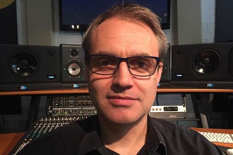 Richard Powell has 20 years’ experience in sales management up to director level across international, commercial and retail markets