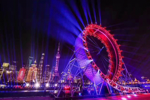 Terry Grant repeated his Jaguar SUV F-PACE loop-the-loop stunt on the Bund in Shanghai