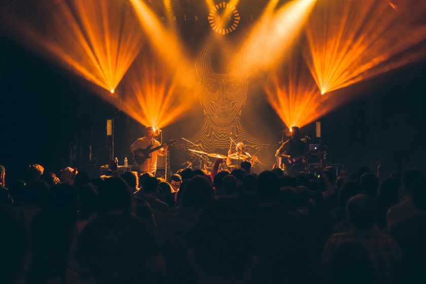 The rig includes two strobes, three batten fixtures and four Maverick MK2 Spots