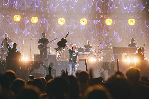 The fixtures were utilised on Chris Tomlin’s Worship Night in America Tour
