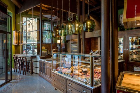 Toscanino promotes and cultivates items made in Tuscany