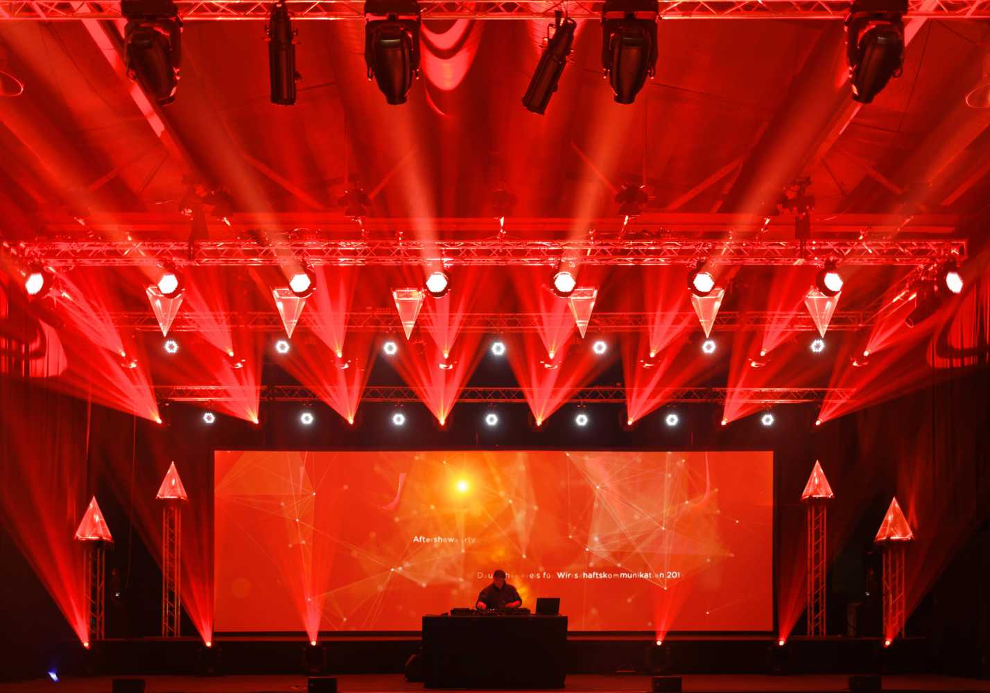 The event was expertly lit by locally based lighting designer, Björn Hermann