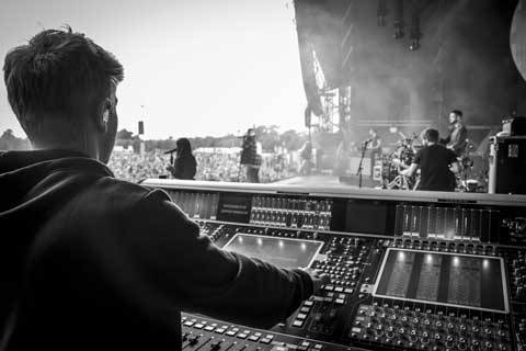 Front of House engineer Rob Sadler and monitor engineer Jamie Tinsley both deployed DiGiCo SD7s (© David Berry)