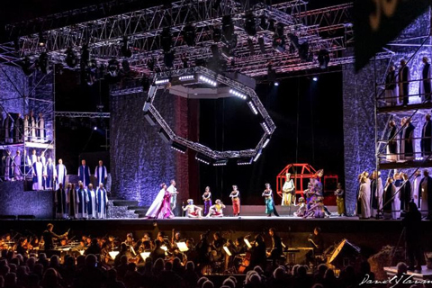 Philips Entertainment Lighting supported the Soirées Lyrique de Sanxay opera festival, 2017 (© David Tavan)