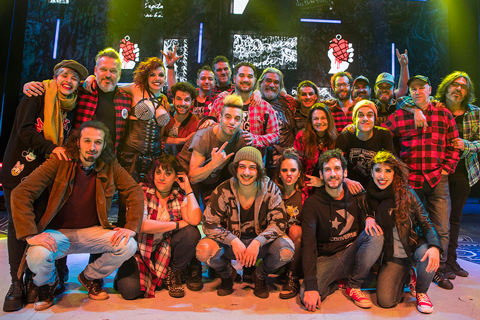 The American Idiot cast and crew in Buenos Aires (photo: Louise Stickland)