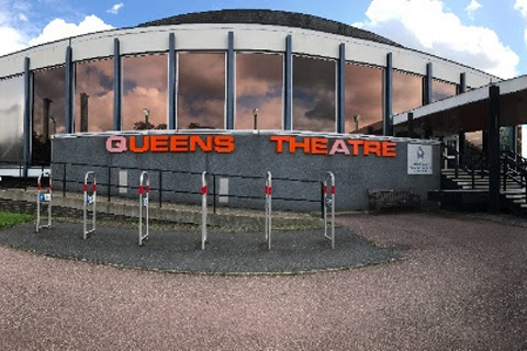 The Queen’s Theatre Hornchurch is a 500-seat producing theatre