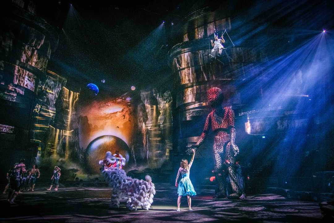 Robert Juliat Cyrano followspots perform at La Perle by Dragone in Dubai (© La Perle)