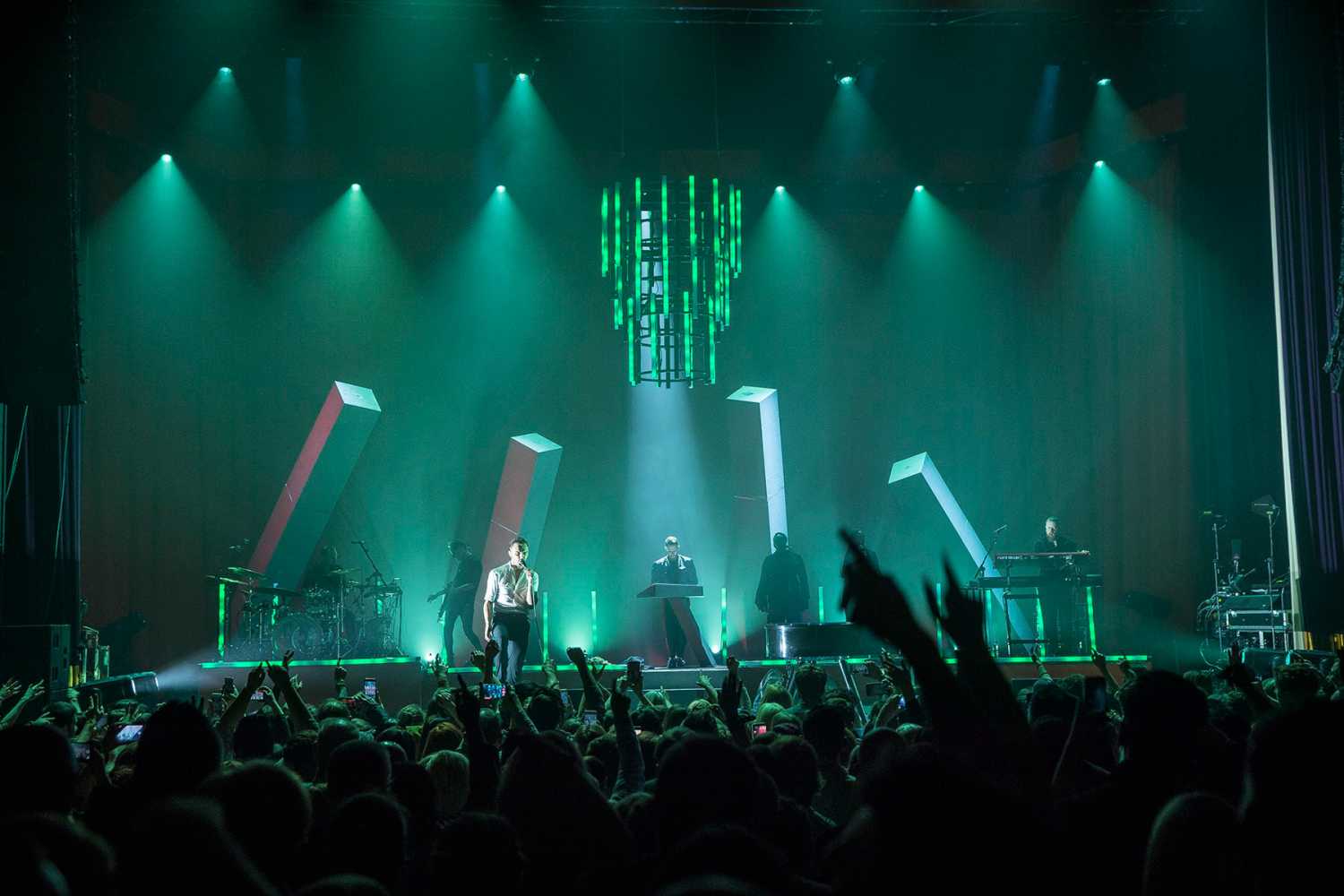 Award winning production designer Rob Sinclair created the scenic and lighting design (photo: Louise Stickland)