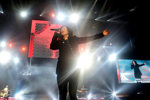 Featured performers included Kari Jobe