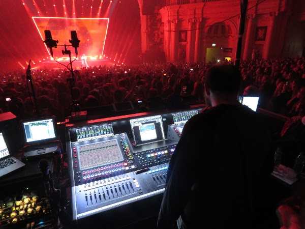 DiGiCo on the road with Dua Lipa