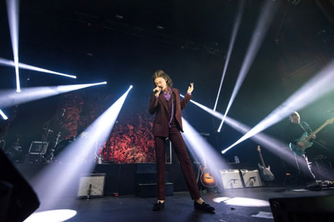 Børns’ Blue Madonna tour will travel the globe during 2018 (Photo: Steve Carlson)