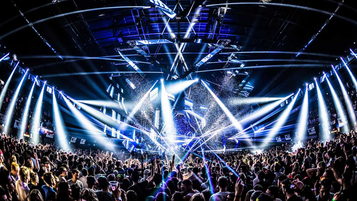 lighting design was by Bas Knappers from Netherlands-based Live Legends (photo: Eldrid de Boer, E&A Events)