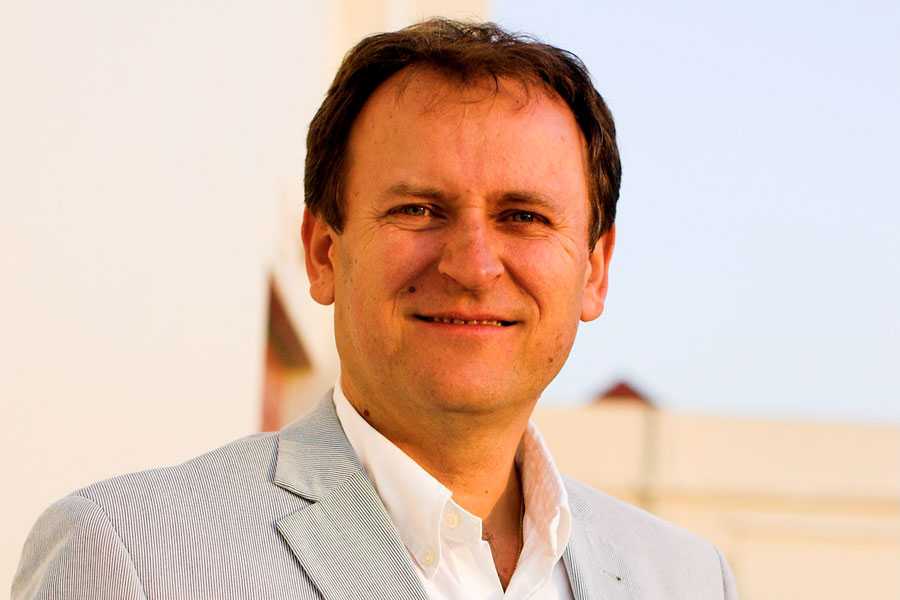 Robe Lighting Josef Valchar is petitioning the Czech government and Czech Euro MPs