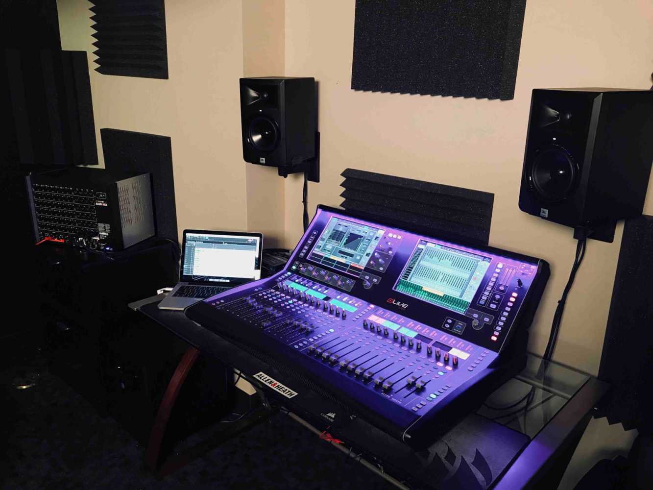 Silverdale purchased its dLives from Solid Rock Live in Chattanooga