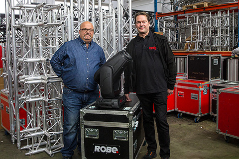 Lumini’s Peter Johansson (right) and Bellalite’s Bjorn Arnason (photo: Louise Stickland)