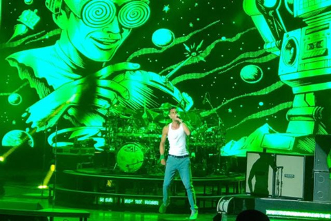 311’s tour boasts a full video rig powered by a laptop and an Avolites Ai Anjuna licence