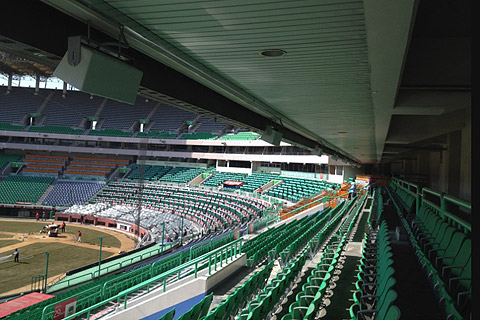 Happy Dream Stadium plays host to home games by SK Wyverns baseball team