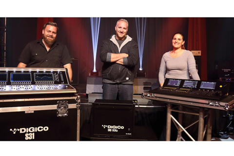 Lior Manelis from Pristine Moods (centre) with DWR’s Kyle Robson and Marlene Riley