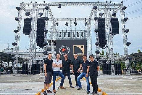 Mr. Chung Wah Khiew (L-Acoustics), David Cooper (L-Acoustics), Mr. Prosobporn Sornkrasin (Media Vision), Mr. Thanaruch Hongskule (Media Vision (1994)) Mr. Tanapat Mongkolkosol (Vision One Co) and Mr. Alvin Koh (L-Acoustics)