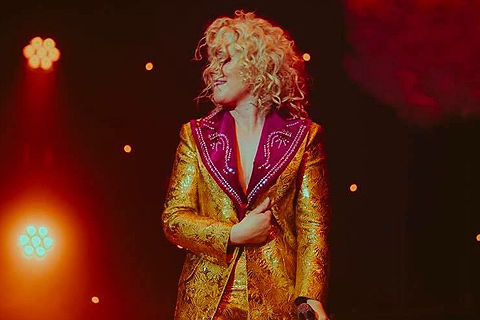 Cam headlines at Nashville’s Ryman Auditorium (photo: Chelsea Kornse)