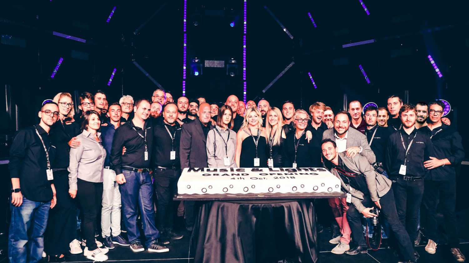 Customers, distributors and international guests enjoyed the grand opening