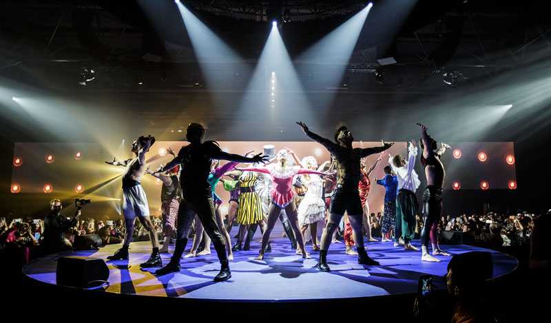 the audience were entertained by an array of dancers and performers (photo: Ben Daure)