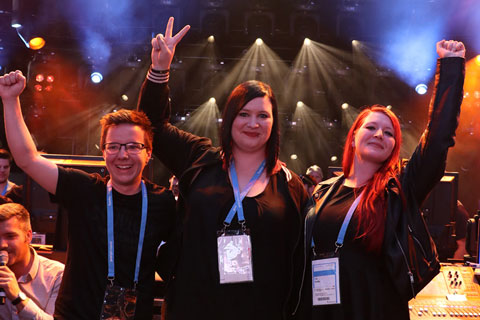 Winner Nina Mesitz and her team Status Cue