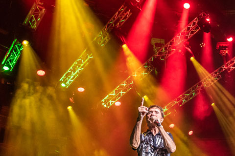 The lighting was a mixture of traditional and high-tech show elements