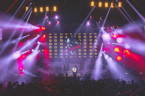 The set featured video content displayed on a 10m x 4.8m video wall