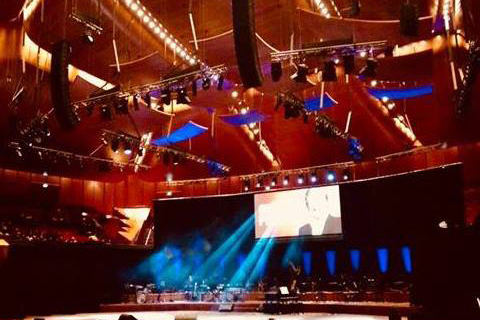 The lightshow was created by prominent theatrical designer Umile Vainieri