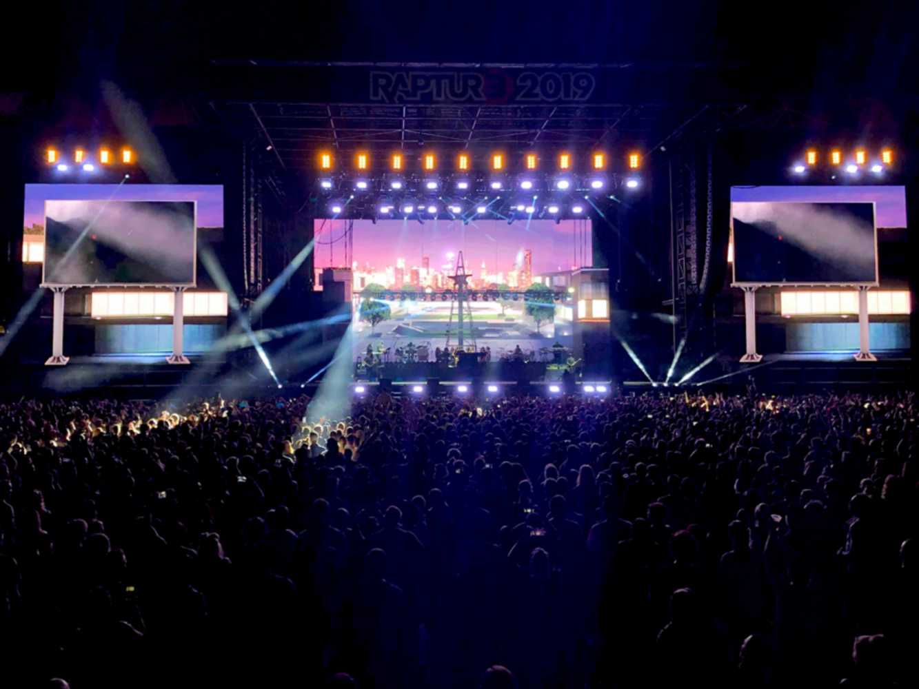 Eminem has broken attendance records around the Southern Hemisphere