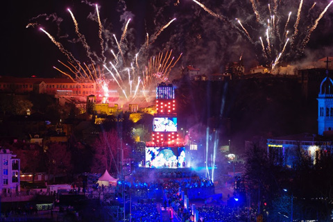 The spectacular light design was conceived by Björn Hermann