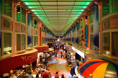 The ship boasts a fully-equipped theatre, shopping mall and nightclub (photo: Kwie)