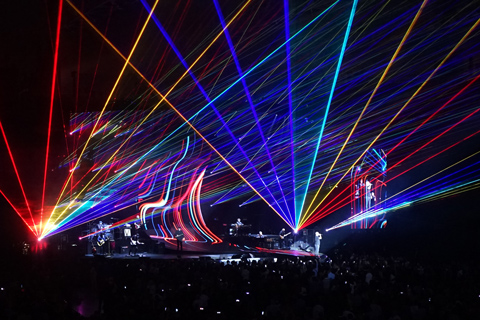 The lighting concept was realised by Jamie Thompson of UK company, Mirrad