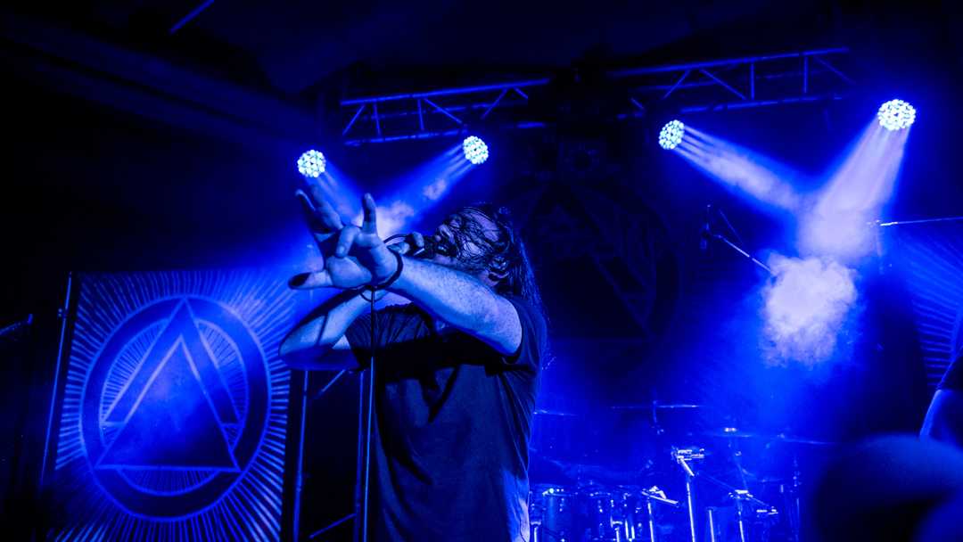 Twelve Foot Ninja play Dusseldorf