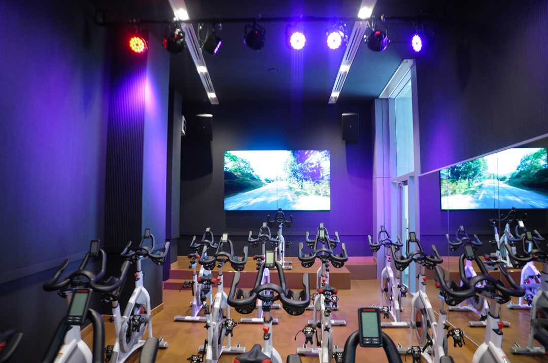 The complex includes a fitness room, sky garden and mobile room