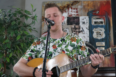 Keelan Donovan performing with his Bose L1 Model II portable line array system