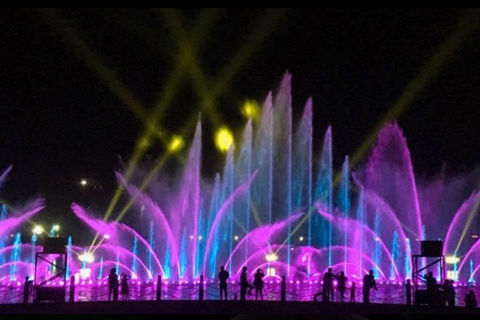 Two times each night, the lake comes alive with lighting, lasers, mist, flames and fountains (photo: Theo Cox)