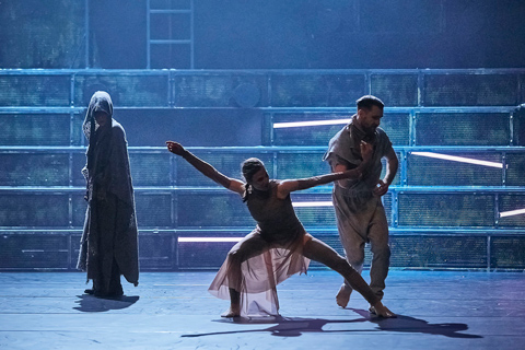 The Comedy of Error(z) was staged at Basel Opera House (photo: Lucia Hunziker)