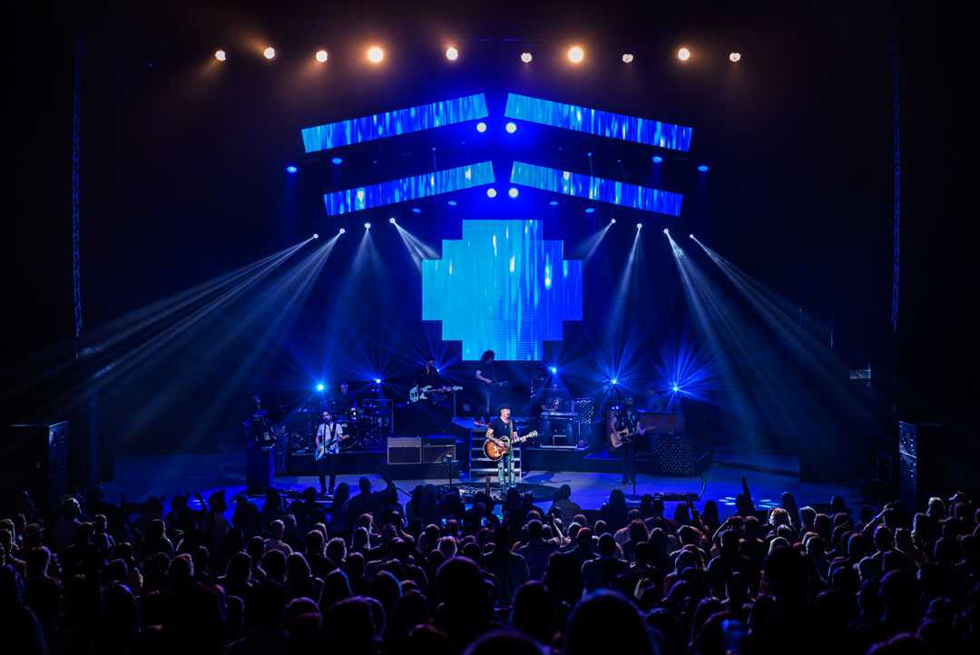 Gary Allan typically tours all year long without a set schedule