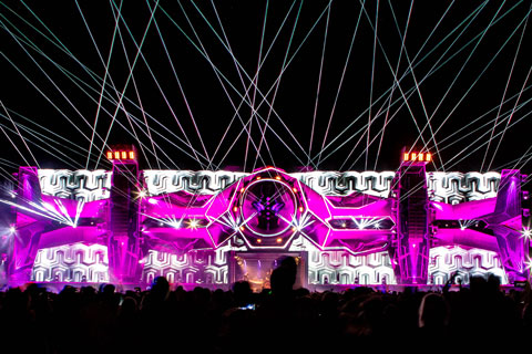 Kvant Show Production supplied six Spectrum 20 full-colour laser display systems and two LD 30 Spectrum units for the laser mapping of the main stage