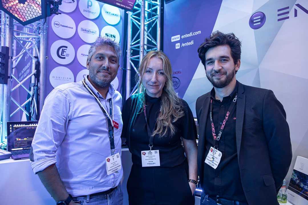 From left: Entedi’s Cally Bacchus with ArKaos’ Agnes Wojewoda and Benjamin Bauwens