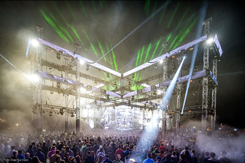 Gerdon design was responsible for the entire production design