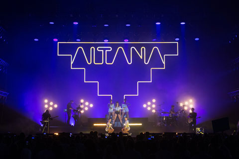 The high-profile Play Tour has played 4,000-12,000 capacity venues across Spain (photo: Lucas Averbuj)