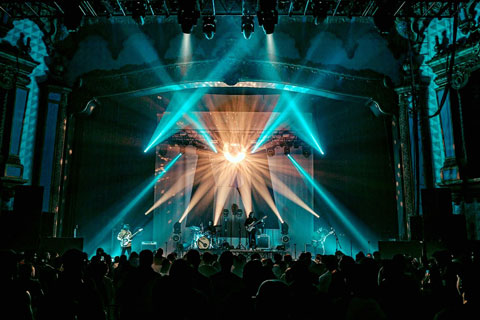 Serving as the ‘backbone’ of the Chon tour rig were six Maverick MK2 Spot fixtures