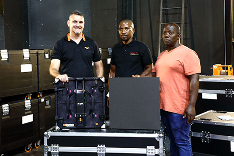 Schalk Botha and Enos Ramoroko with crew at Joburg Theatre