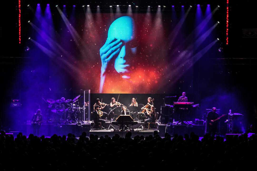 Marillion With Friends From The Orchestra (photo: Alison Toon)