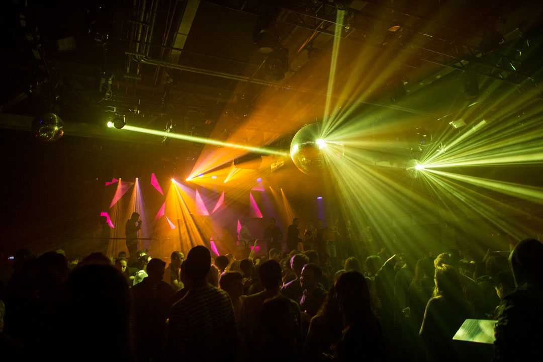 Tying the creative cauldron together is a flexible lighting system (photo: Luis Nieto Dickens)