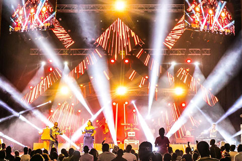 Adding to the occasion was a bright, bold, and fast-moving lightshow